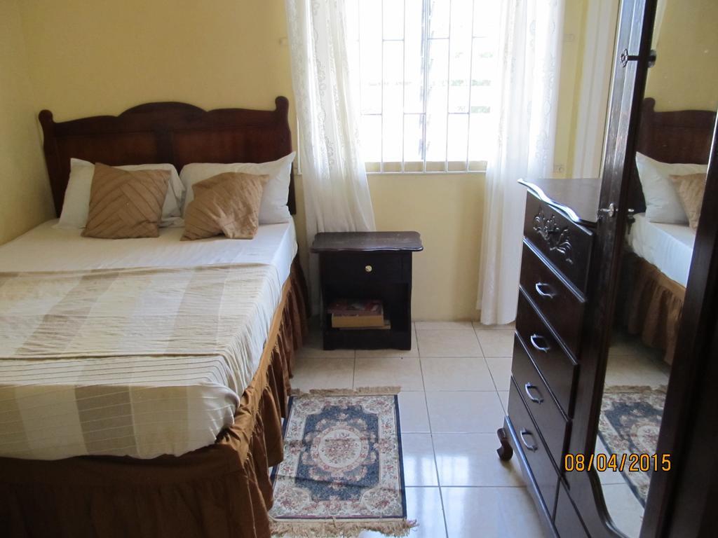 Barefoot Guest House Belfast Екстериор снимка