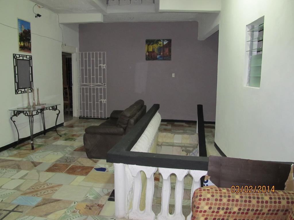 Barefoot Guest House Belfast Екстериор снимка