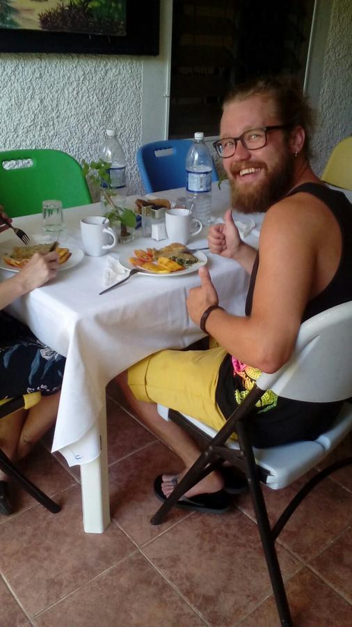 Barefoot Guest House Belfast Екстериор снимка